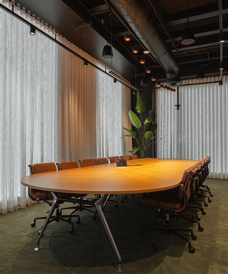 QANTAS OFFICE - Image 4
