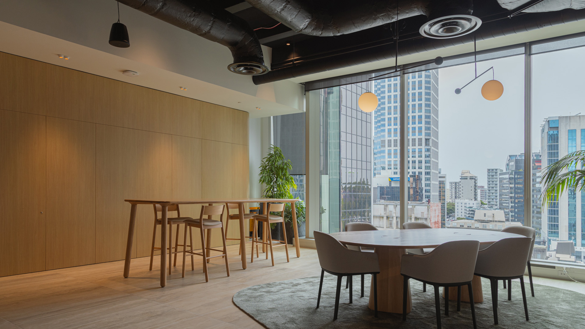 QANTAS OFFICE - Image 7