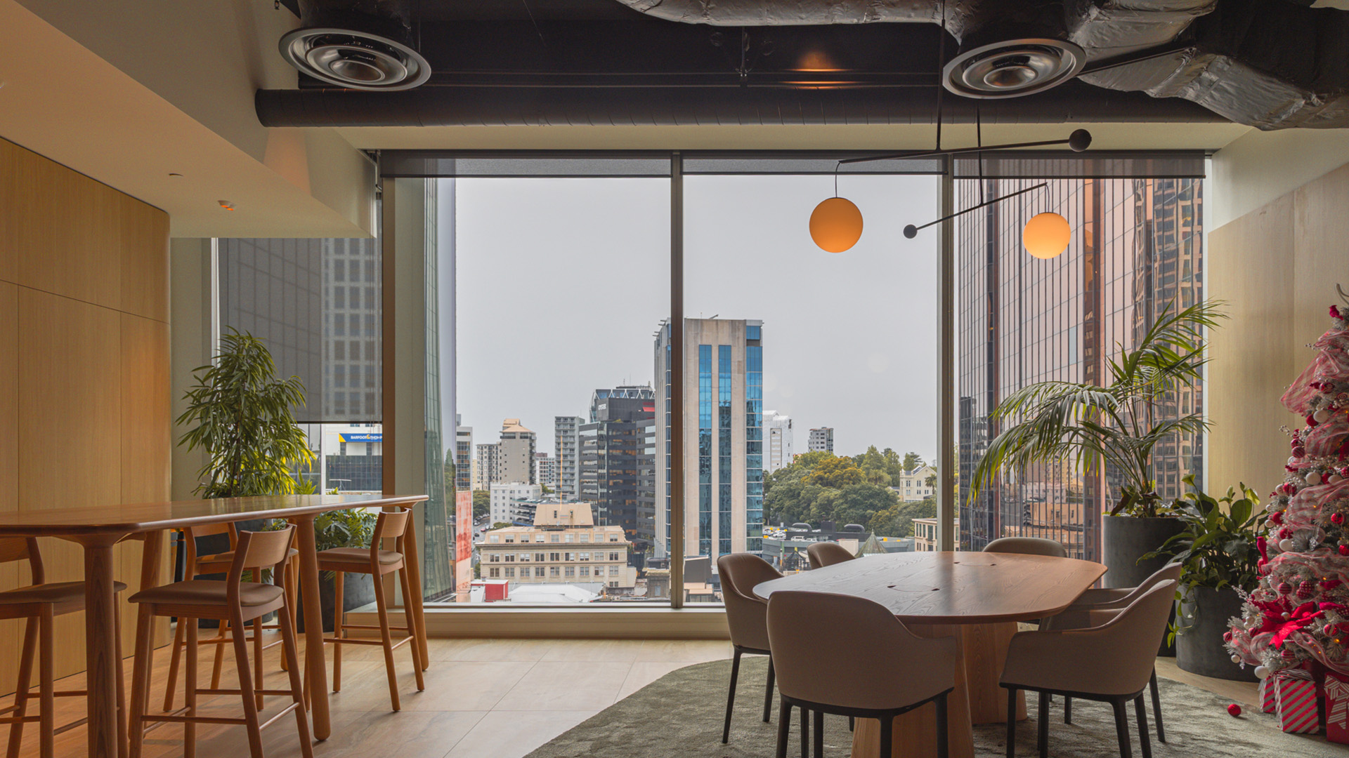 QANTAS OFFICE - Image 9